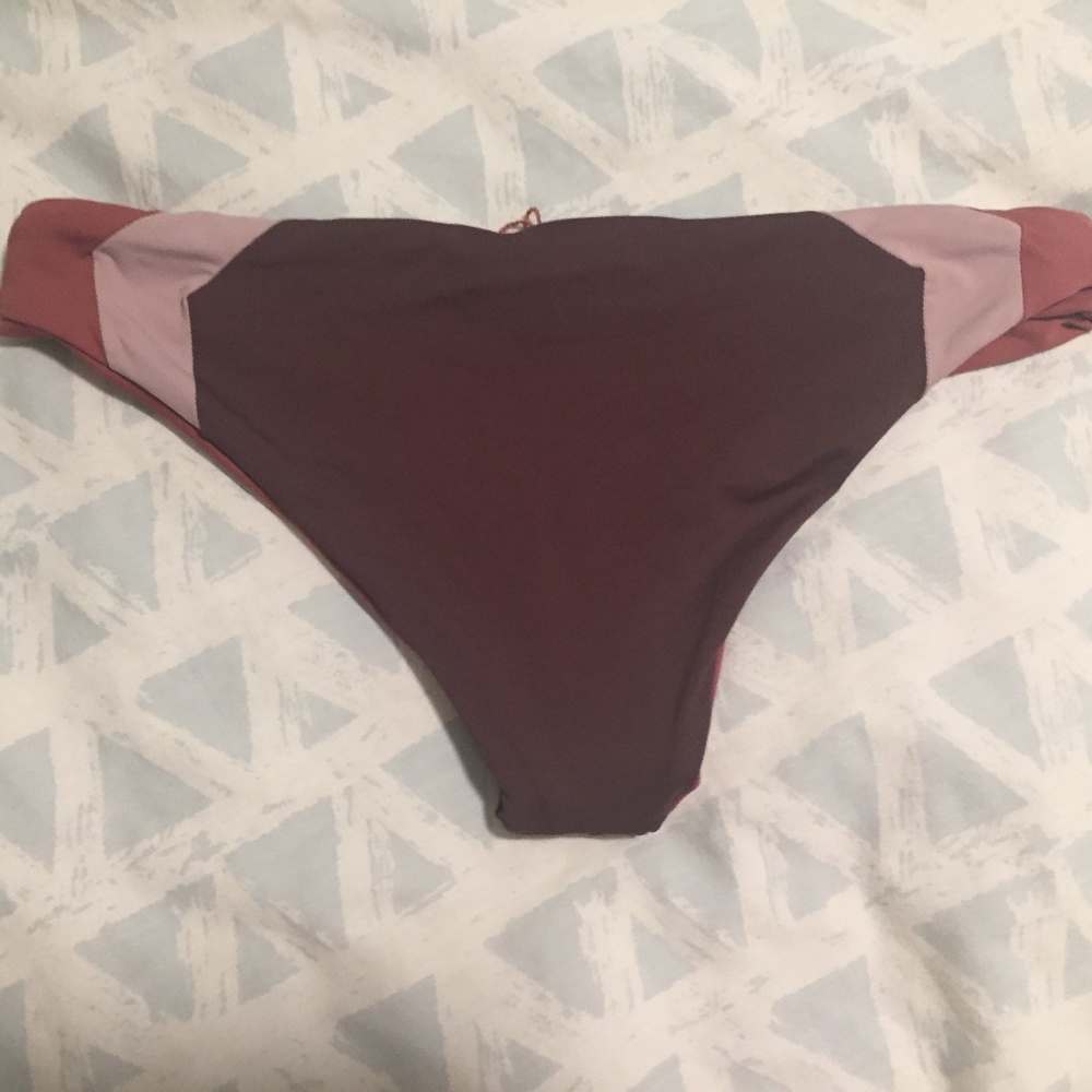 L*Space barracuda bikini bottoms chocolate color - Picture 3 of 4